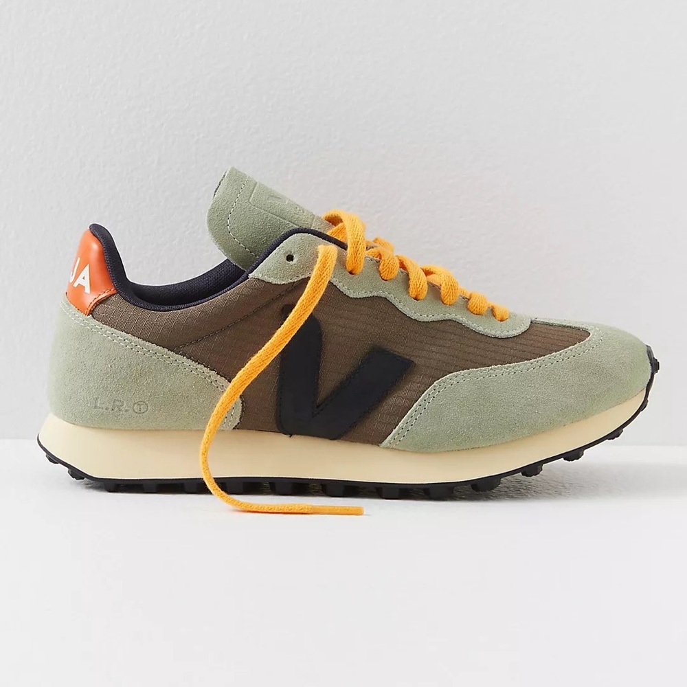 Veja Rio Branco Sneaker in Kaki/Black sizes 39EU/8US, 38EU/7US New in Box.
